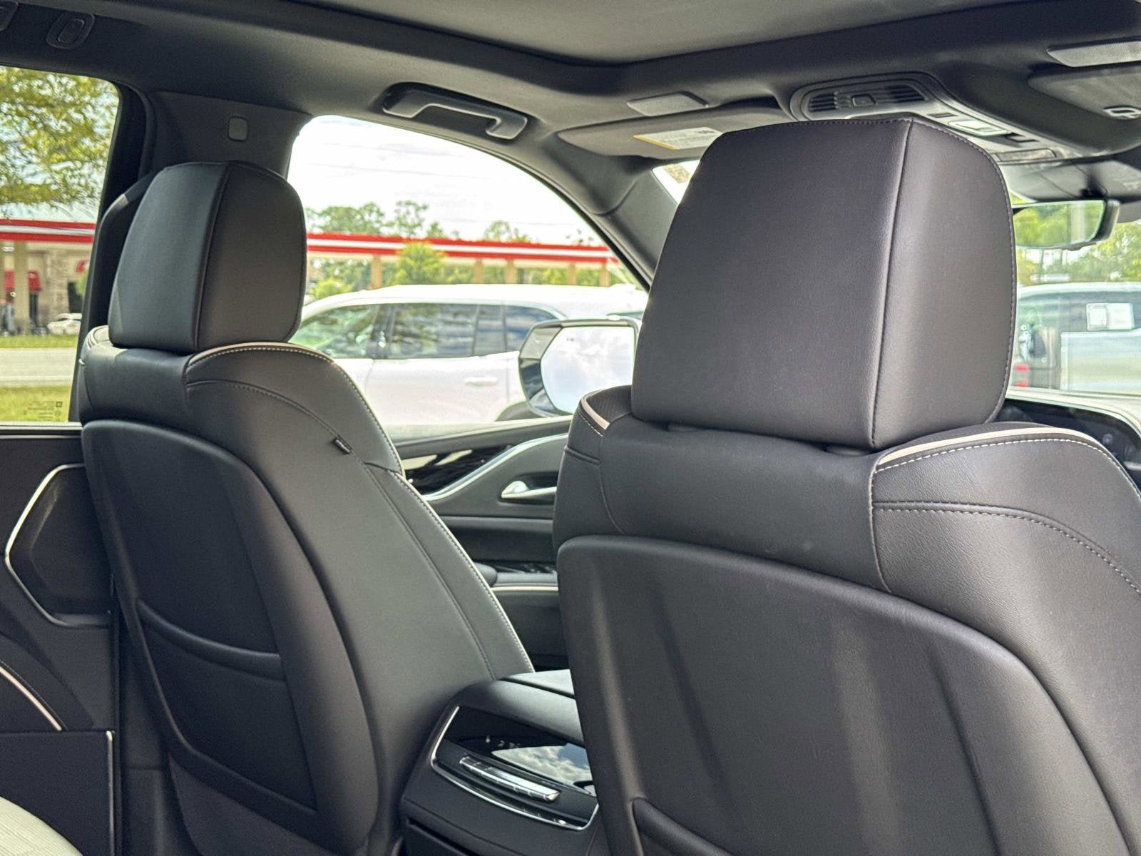 Used 2024 Cadillac Escalade Sport w/ LPO, Floor Liner Package AWD/4WD image 27