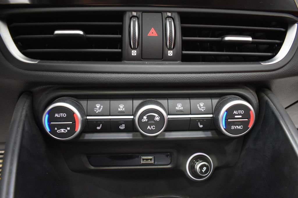 Used 2022 Alfa Romeo Giulia Veloce image 20