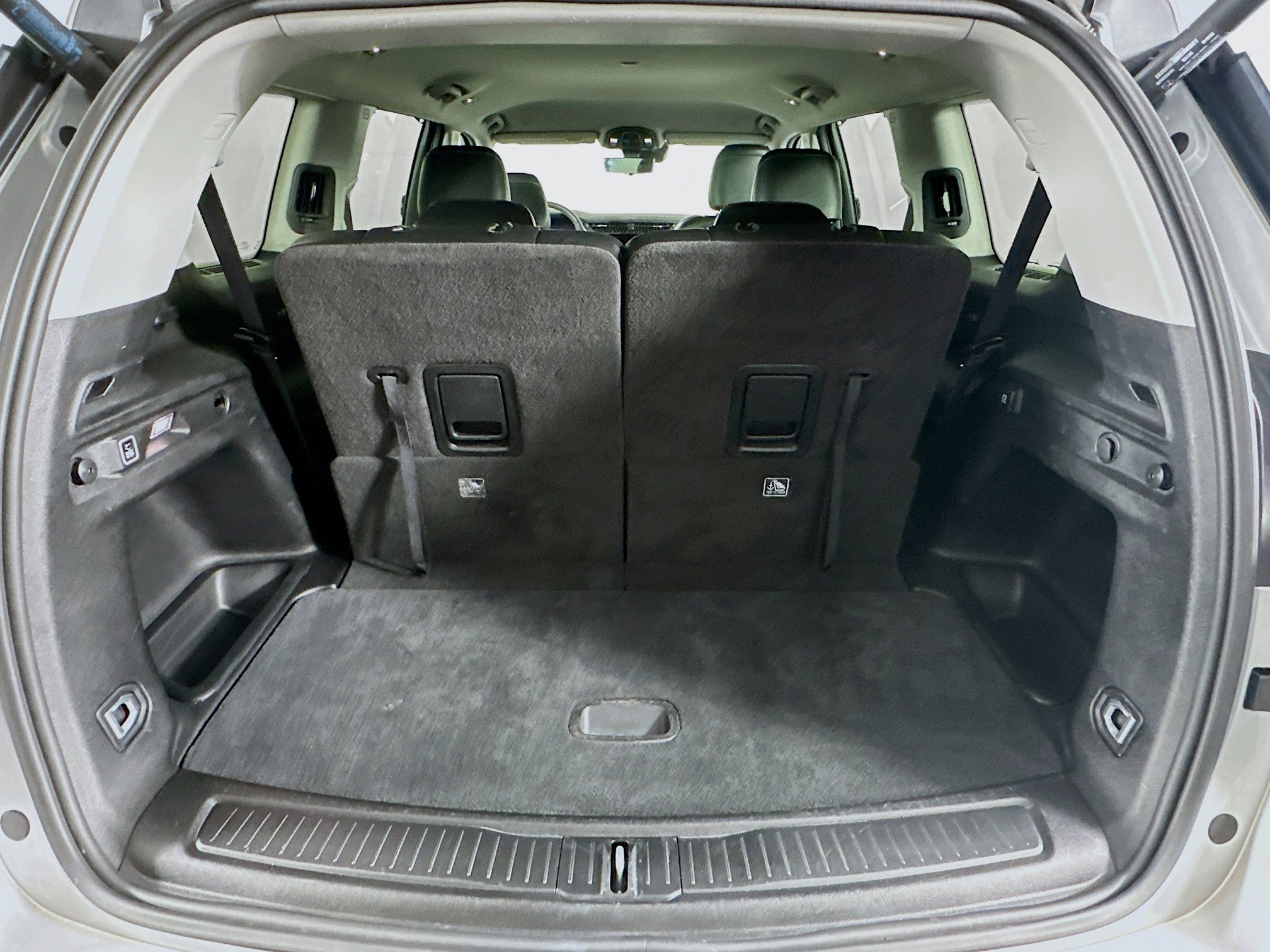 Used 2023 Jeep Grand Cherokee L Limited w/ Luxury Tech Group II image 30