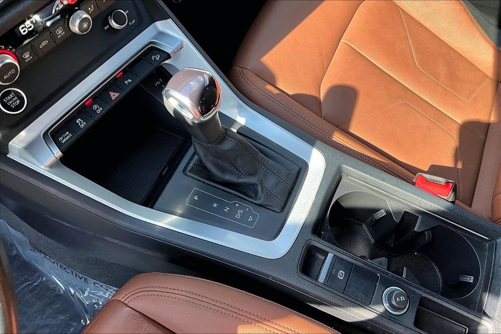 Used 2023 Audi Q3 2.0T Premium w/ Convenience Package AWD/4WD image 18