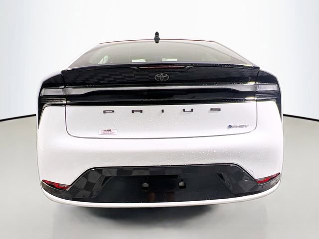 New 2025 Toyota Prius Plug-In Hybrid image 4