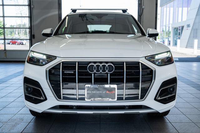 Used 2024 Audi Q5 2.0T Premium Plus w/ Premium Plus Package AWD/4WD image 2