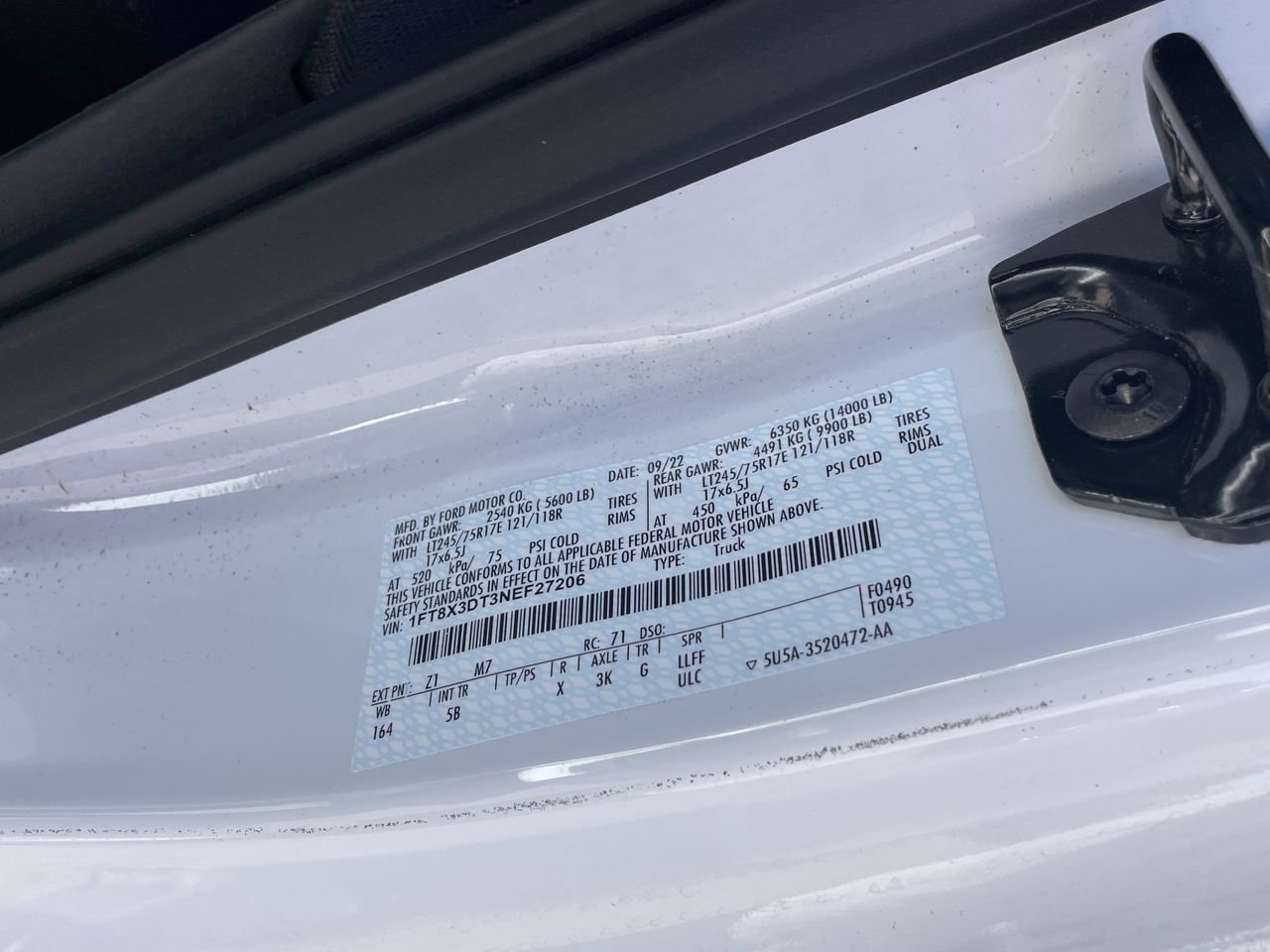 Certified 2022 Ford F350 Lariat w/ Lariat Value Package image 33