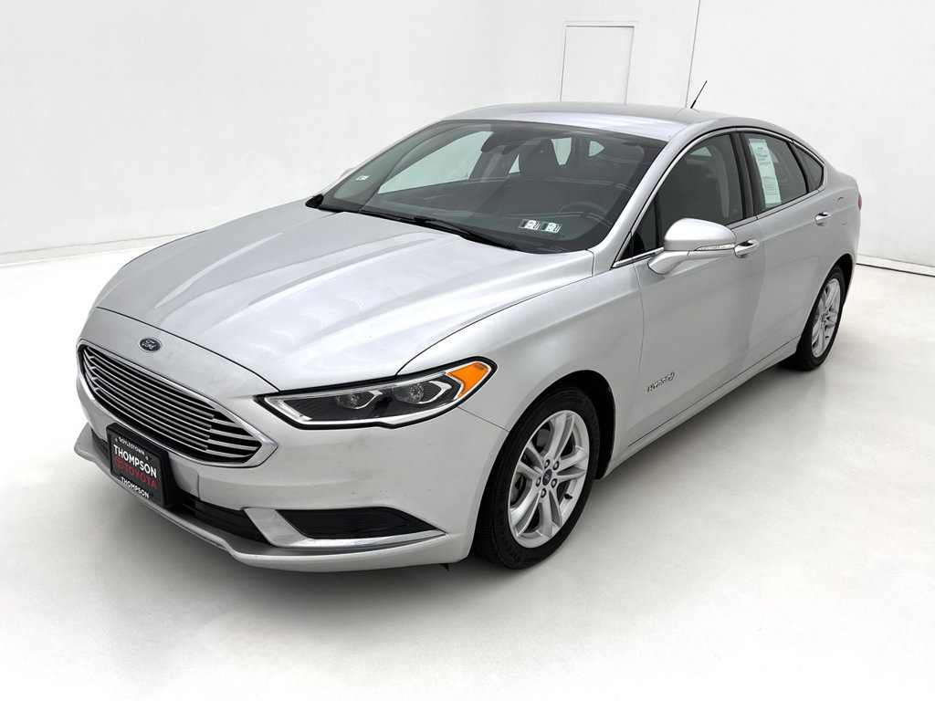 Used 2018 Ford Fusion SE w/ Equipment Group 602A FWD image 4