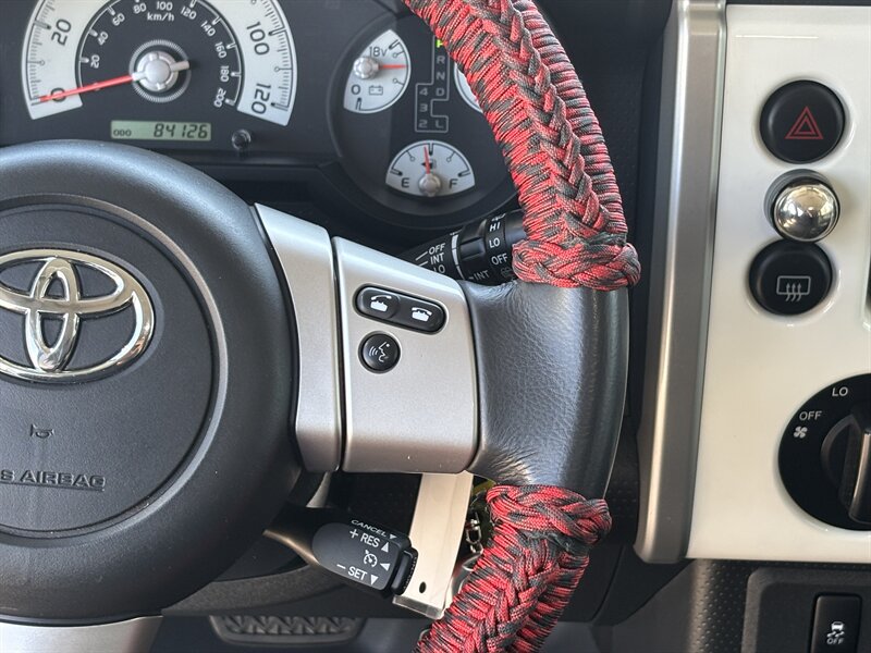 Used 2014 Toyota FJ Cruiser 4WD w/ Upgrade Package image 27