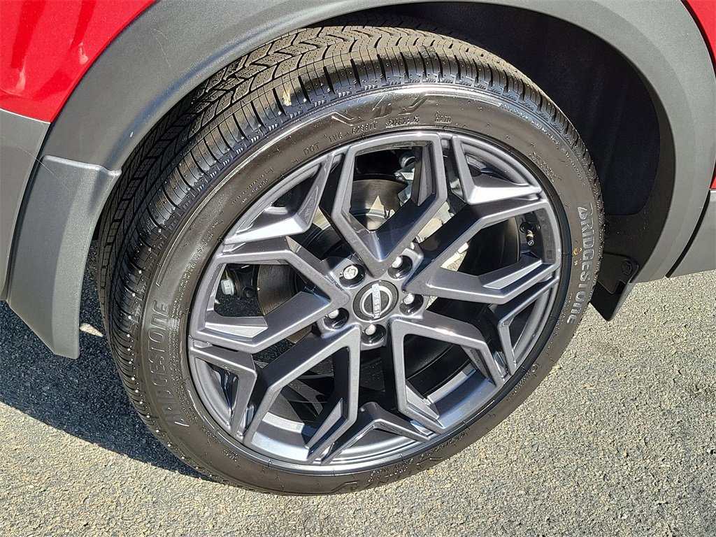 New 2026 Nissan Kicks SR w/ SR Premium Package image 3