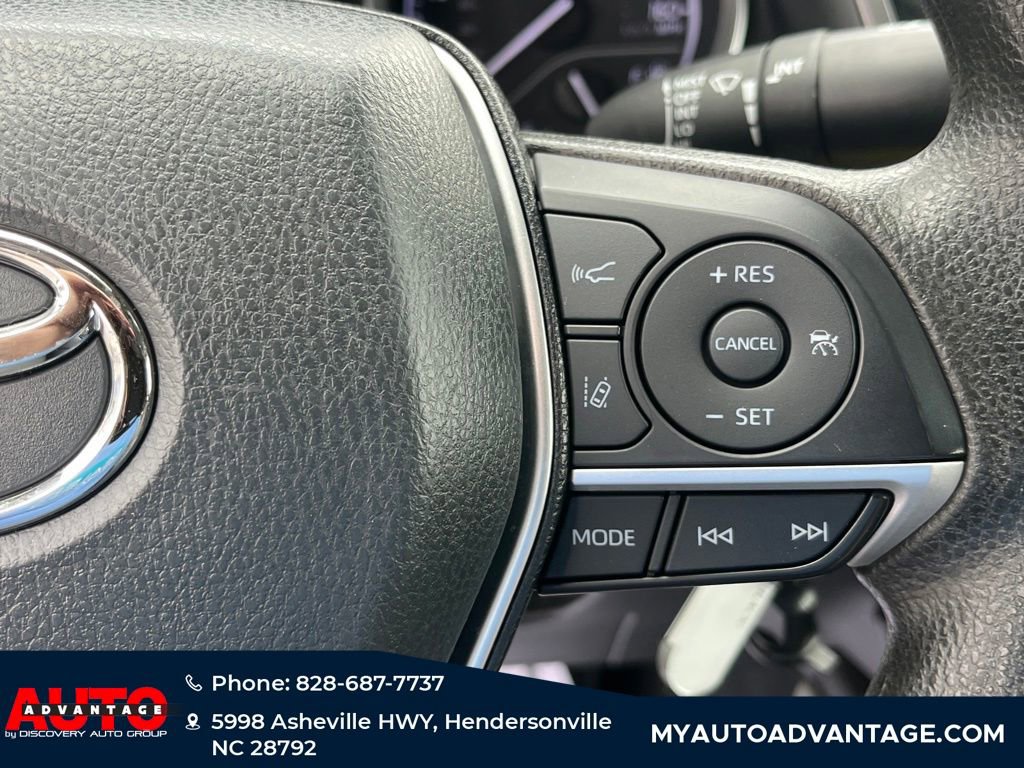 Used 2021 Toyota Camry LE FWD image 17