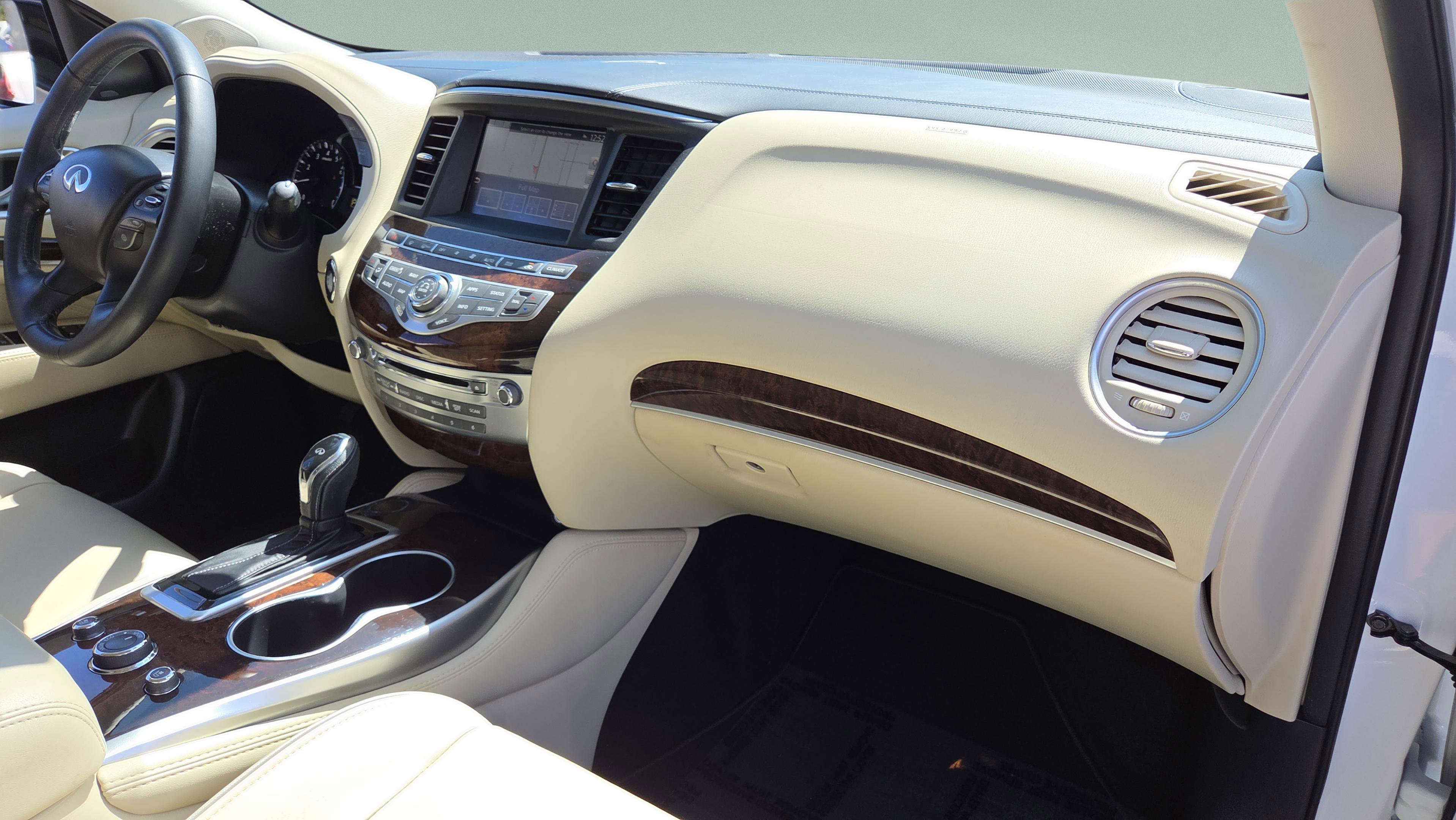 Used 2018 INFINITI QX60 Luxe w/ Deluxe Technology Package image 21