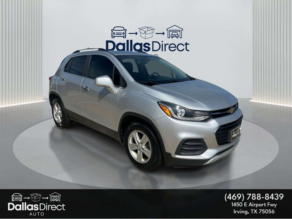 Used 2020 Chevrolet Trax LT w/ LT Convenience Package image 2