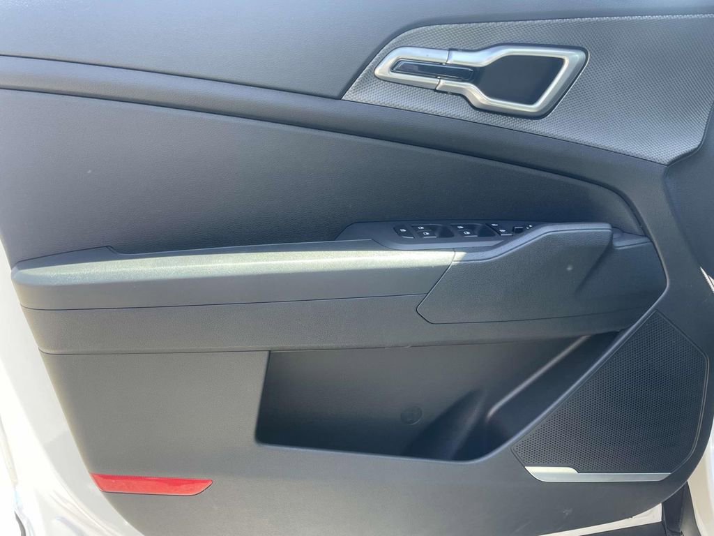 Certified 2023 Kia Sportage LX AWD/4WD image 14