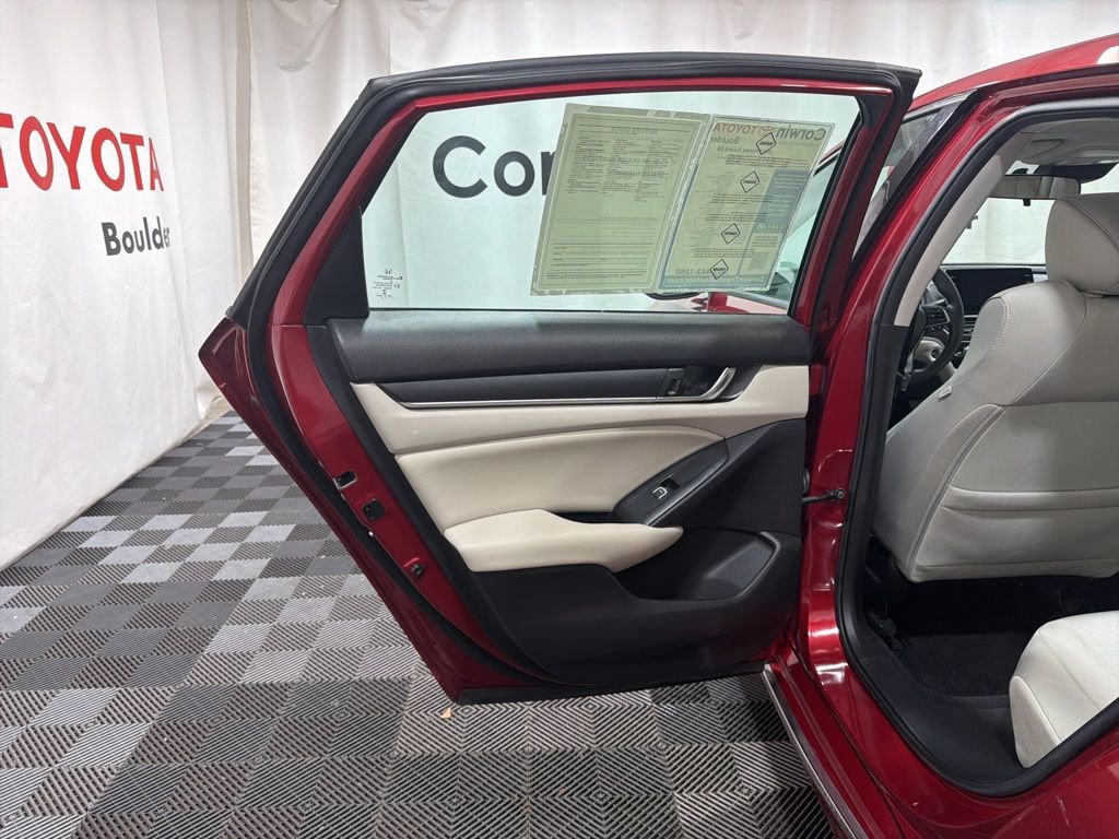 Used 2019 Honda Accord EX image 18