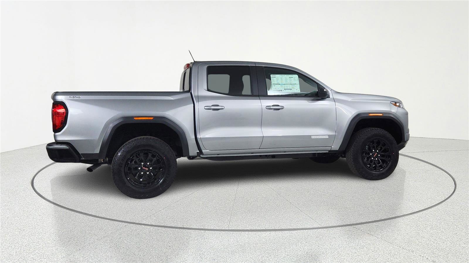 Used 2026 GMC Canyon Elevation image 4