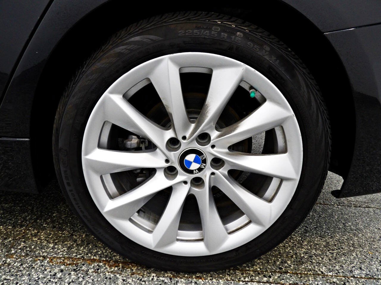 Used 2018 BMW 320i Sedan RWD image 19