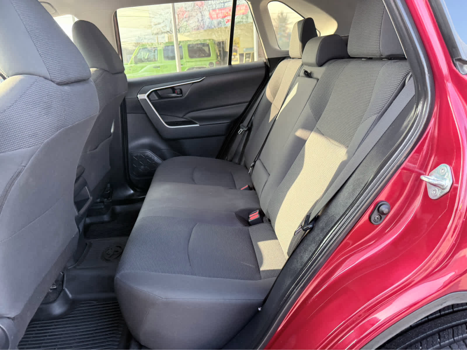 Used 2019 Toyota RAV4 LE image 13