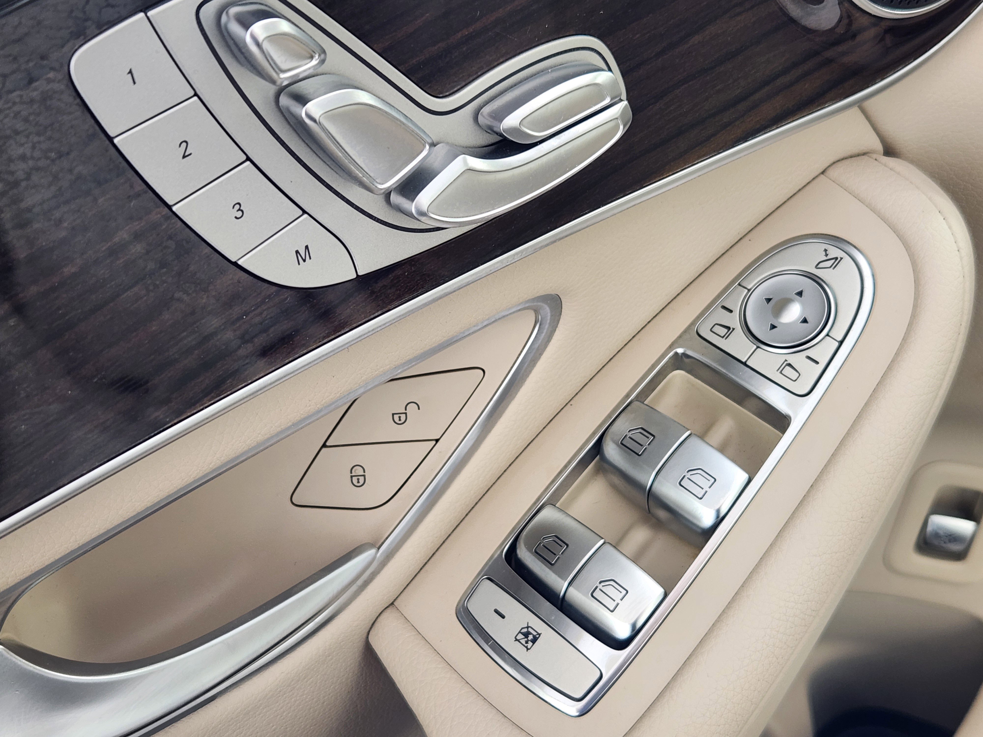 Used 2022 Mercedes-Benz GLC 300 image 17