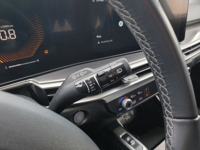 Used 2024 Kia Sorento S image 16