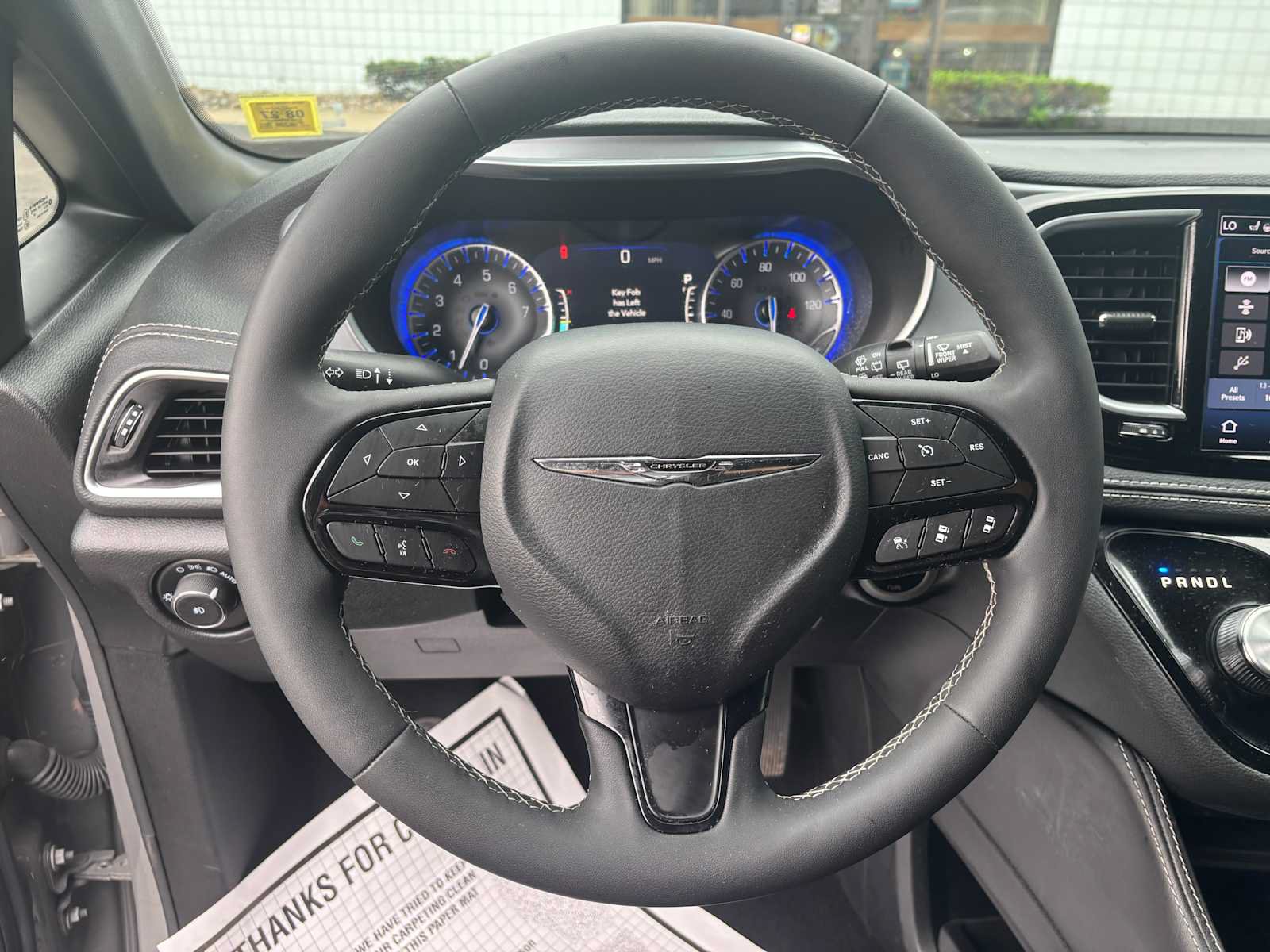 Used 2025 Chrysler Pacifica Limited FWD image 24