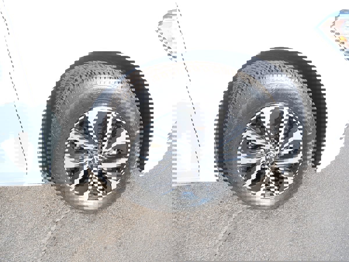 Used 2024 Volkswagen Jetta S image 36