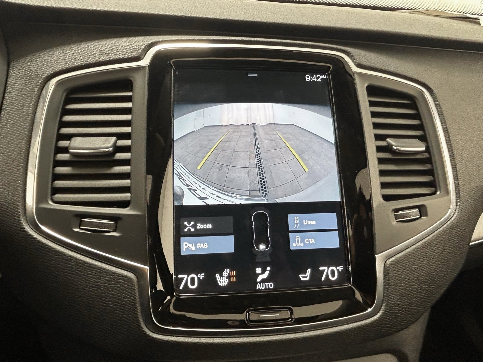 Used 2021 Volvo XC90 T5 Momentum w/ Climate Package image 18