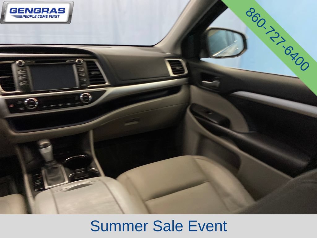 Used 2016 Toyota Highlander XLE w/ Protection Package #3 AWD/4WD image 29