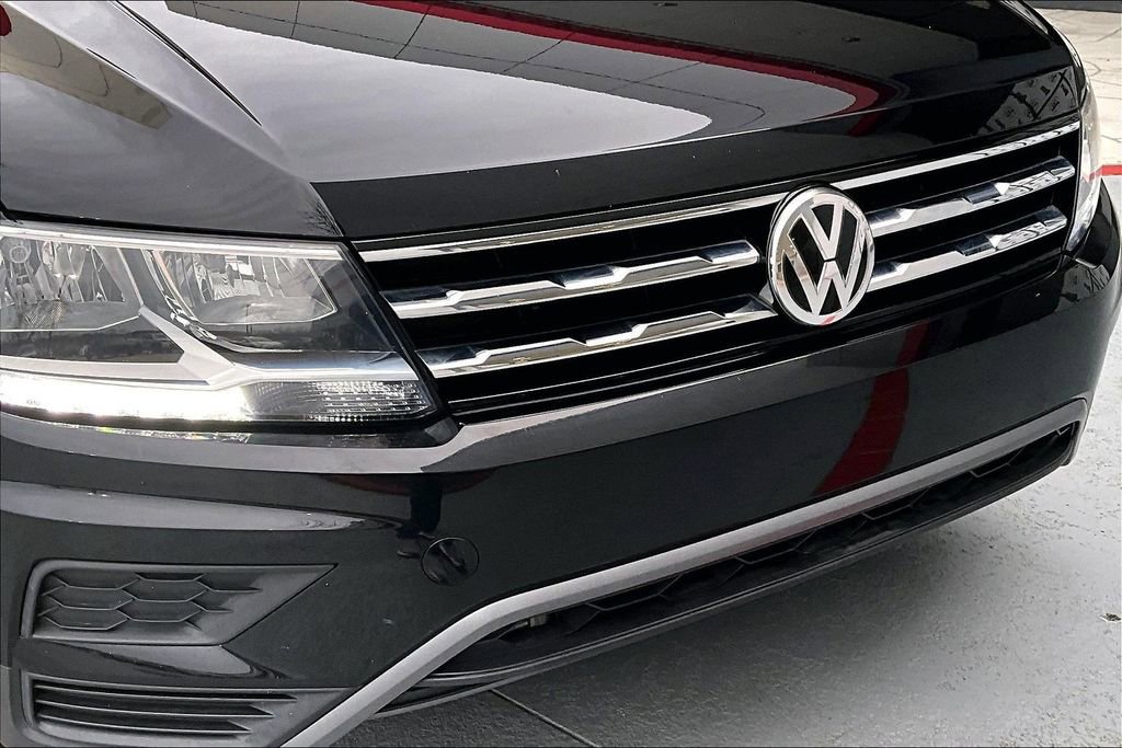 Used 2019 Volkswagen Tiguan S w/ Driver Assistance Package image 30