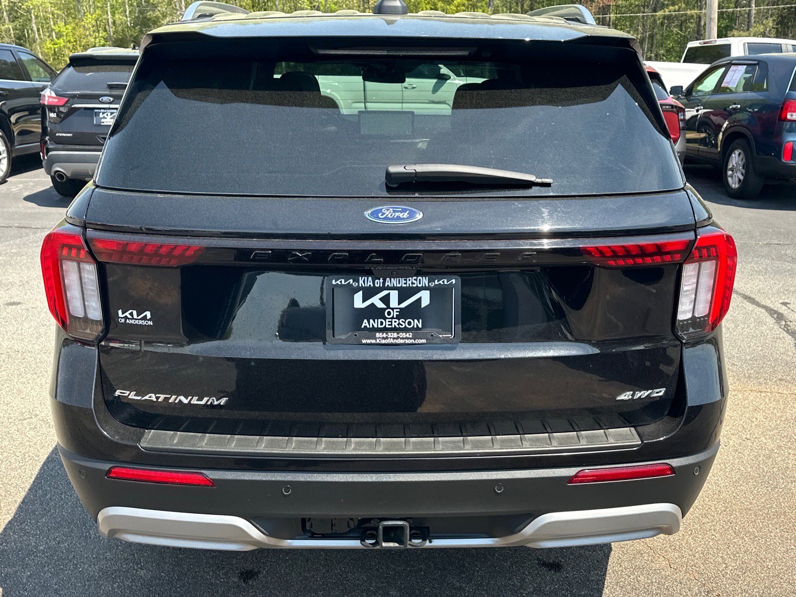 Used 2025 Ford Explorer Platinum w/ LUX Leather Package AWD/4WD image 4