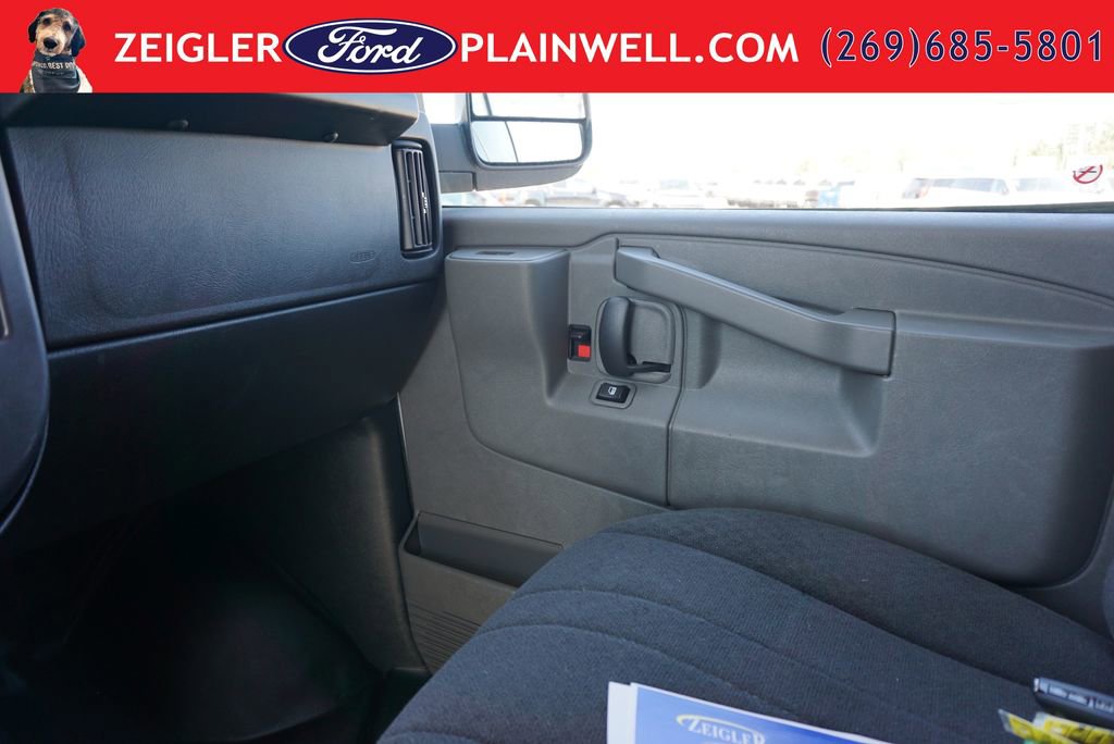 Used 2024 GMC Savana 2500 w/ Driver Convenience Package RWD image 23