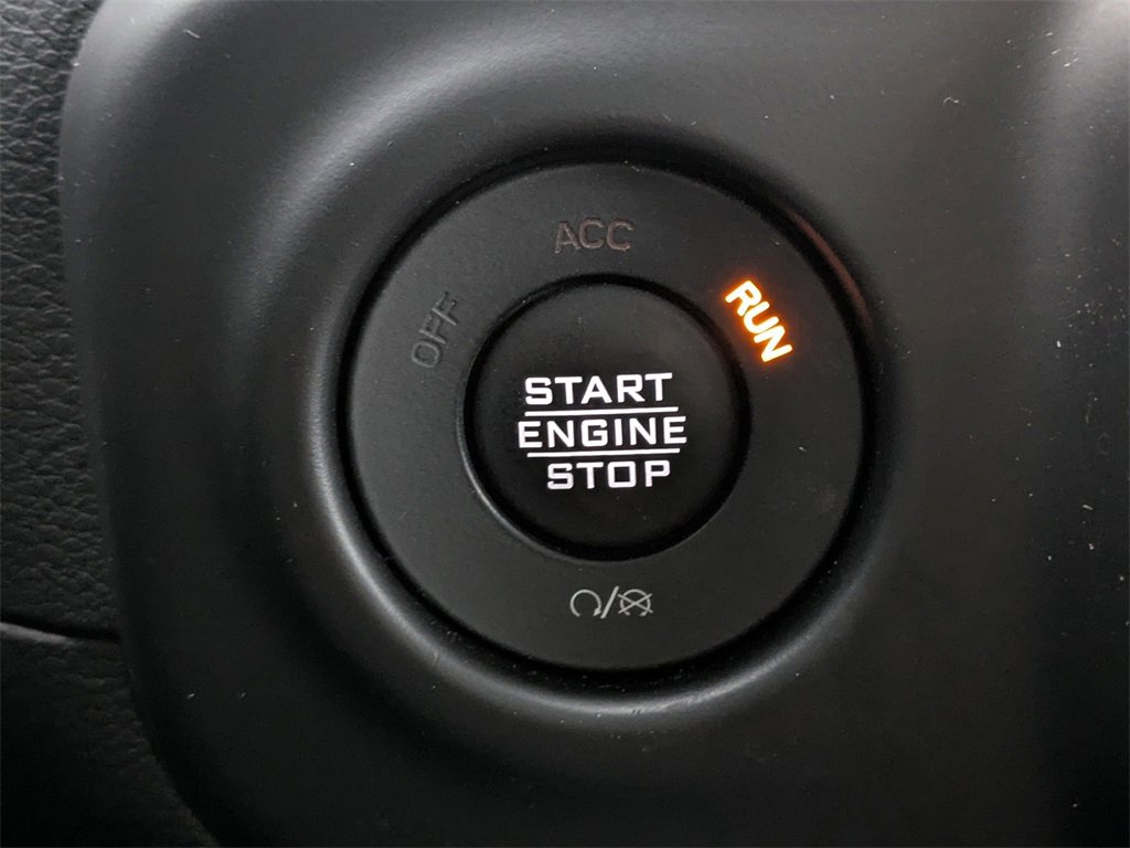 Used 2022 Jeep Gladiator Sport image 31