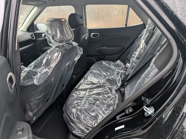 New 2026 Hyundai Venue SE image 10