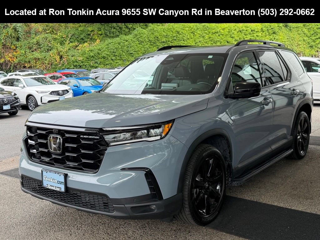 Used 2025 Honda Pilot Black Edition image 4