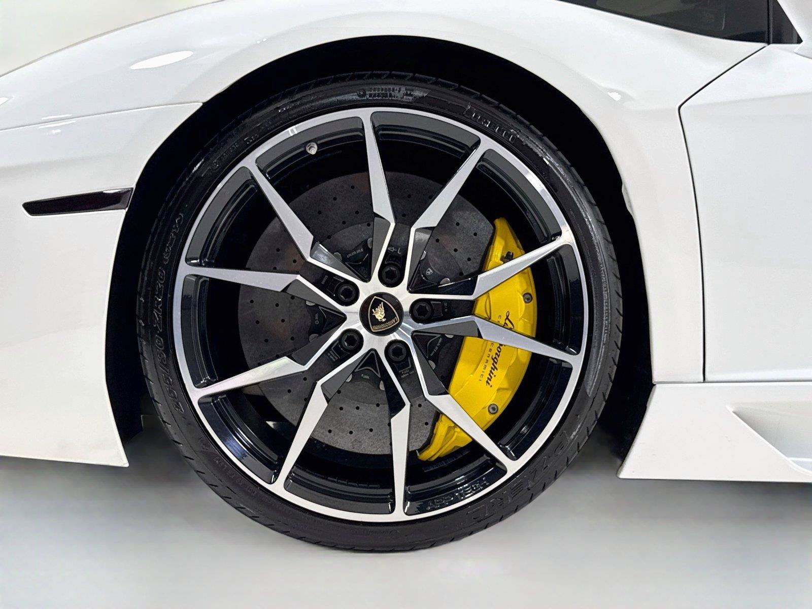 Used 2017 Lamborghini Aventador LP 700-4 AWD/4WD image 38