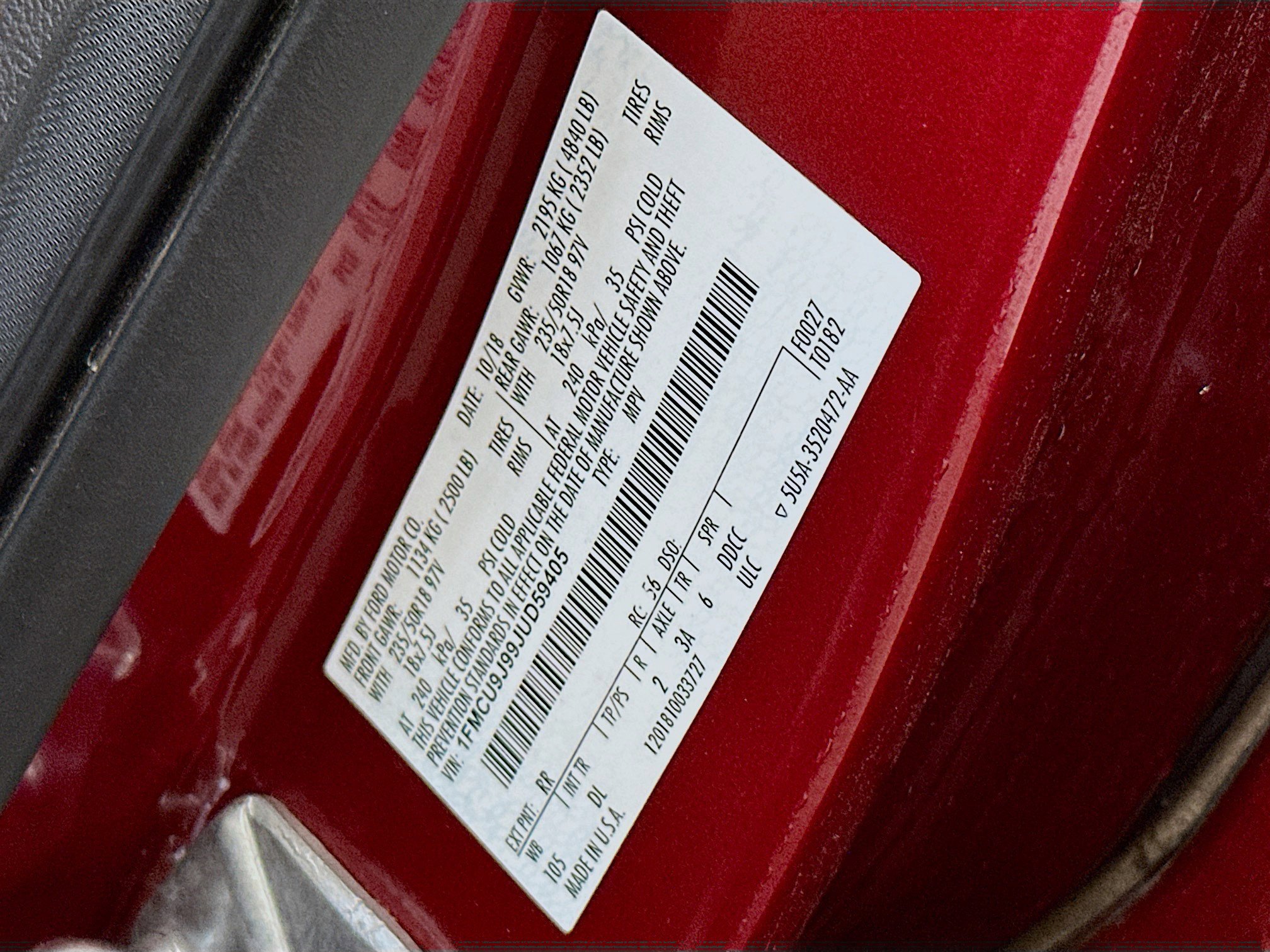 Used 2018 Ford Escape Titanium w/ Ford Safe & Smart Package image 12