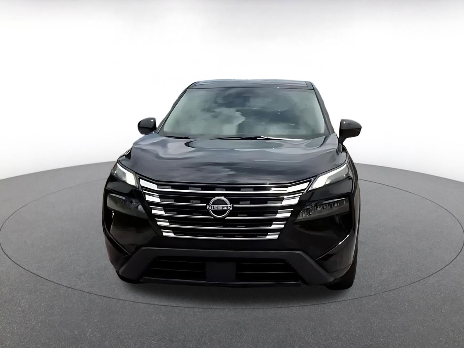 Used 2025 Nissan Rogue SV FWD image 4