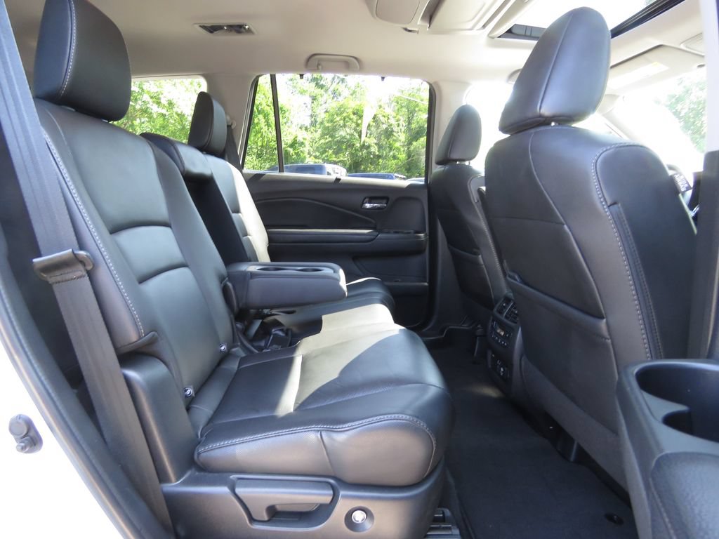 Used 2020 Honda Pilot Touring image 16
