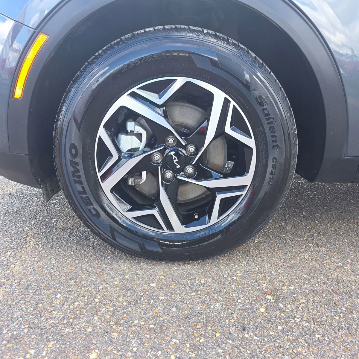 Used 2024 Kia Sportage LX image 11