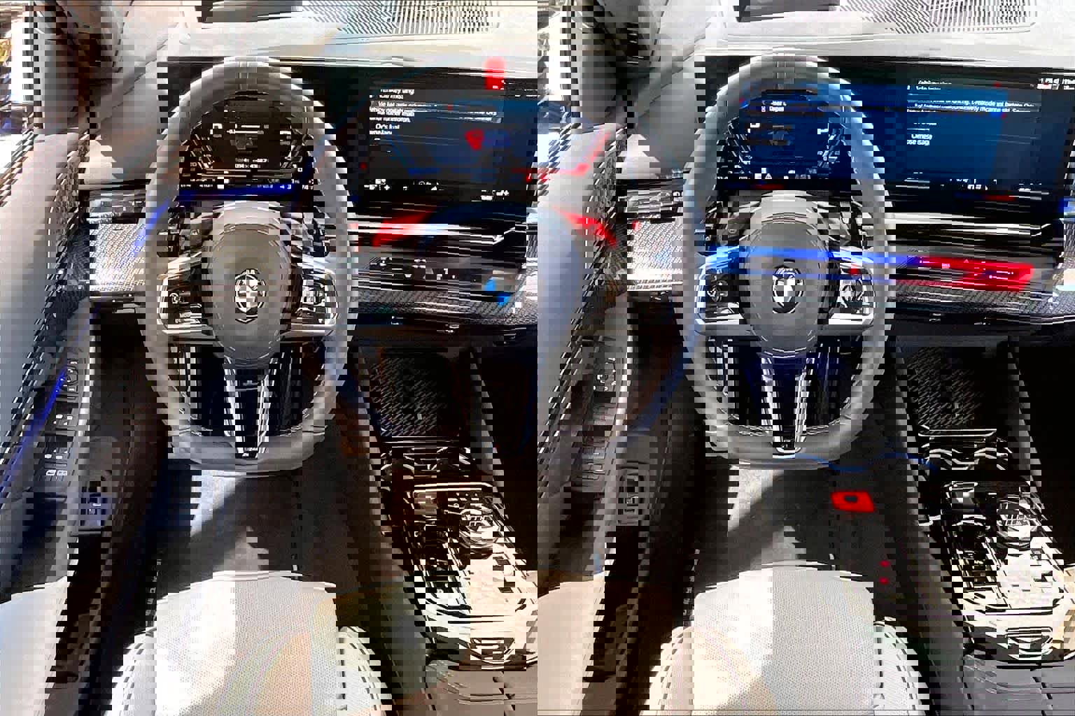 Used 2025 BMW M5 w/ Carbon Package image 6