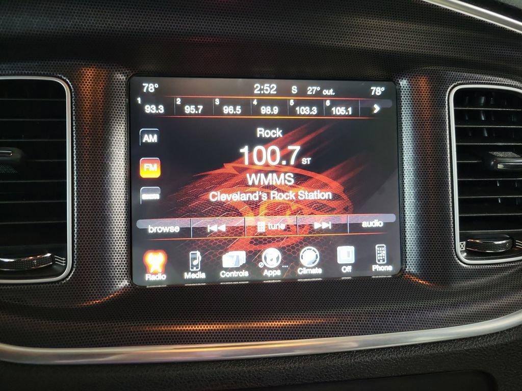 Used 2015 Dodge Charger SXT image 42