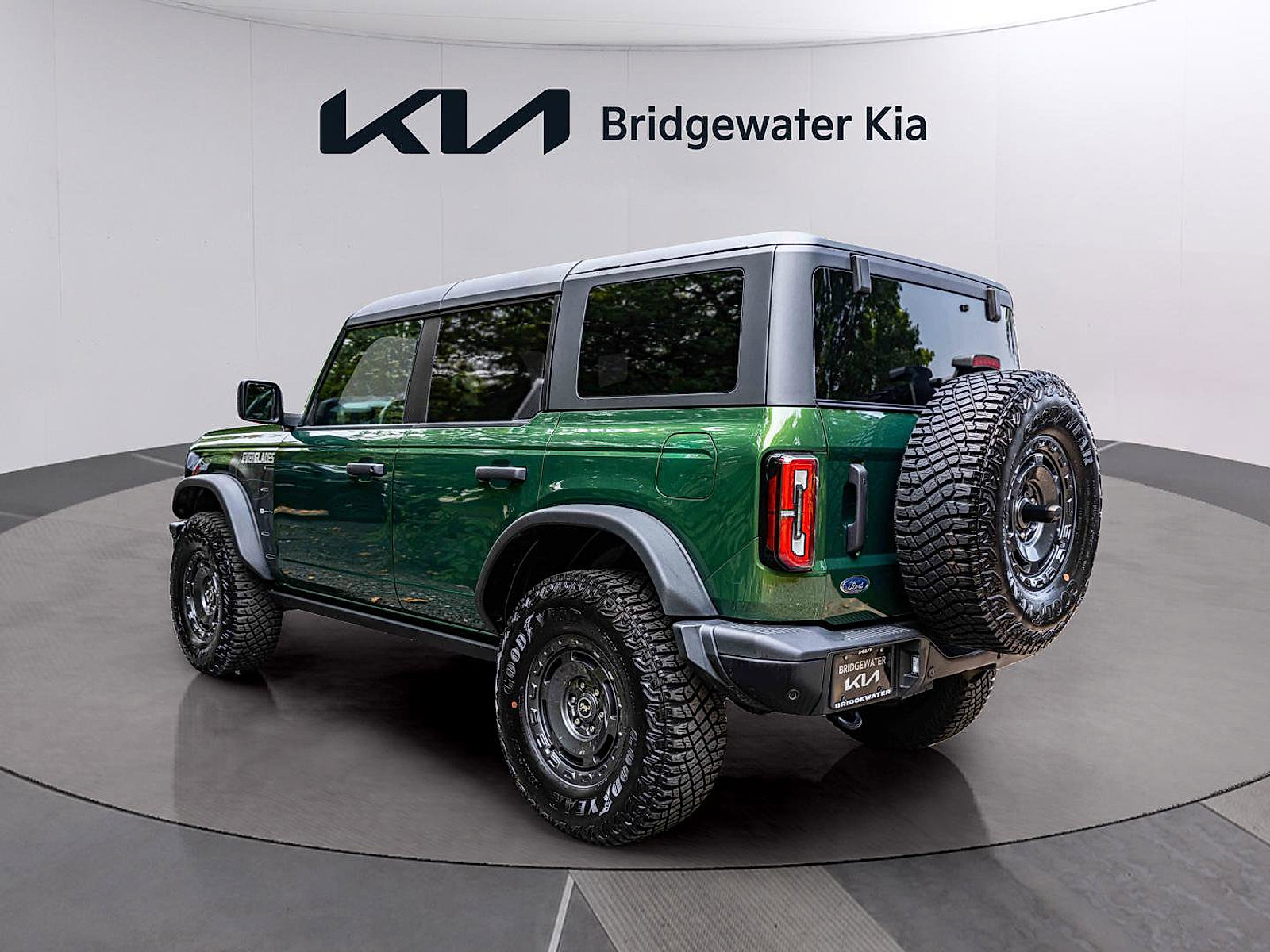 Used 2024 Ford Bronco Everglades image 4