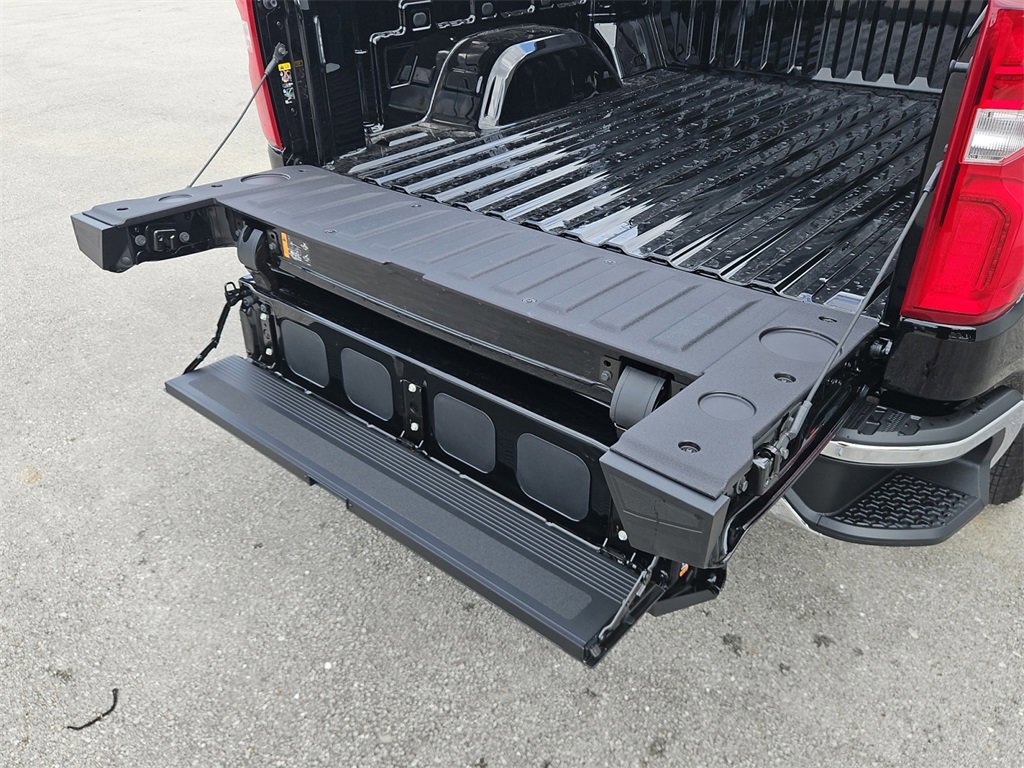 New 2026 Chevrolet Silverado 1500 LTZ w/ LTZ Premium Package image 32