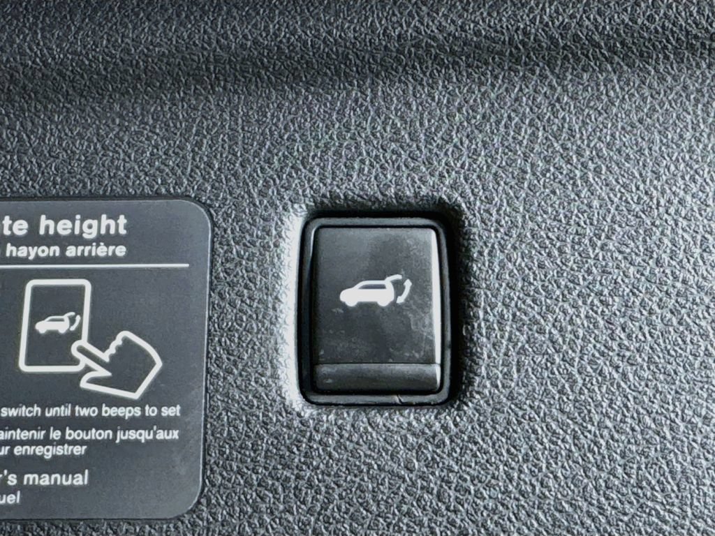 Certified 2021 INFINITI QX50 Essential w/ Convenience Package FWD image 35