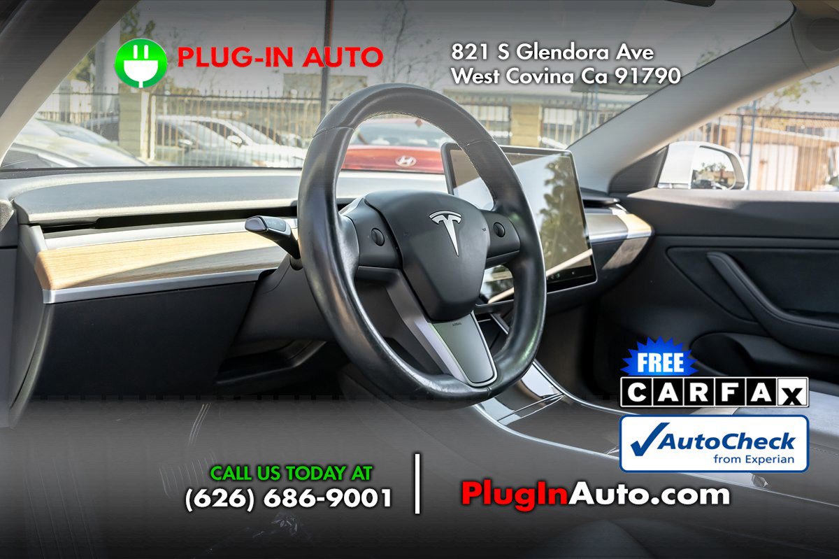 Used 2019 Tesla Model 3 Standard Range Plus image 5