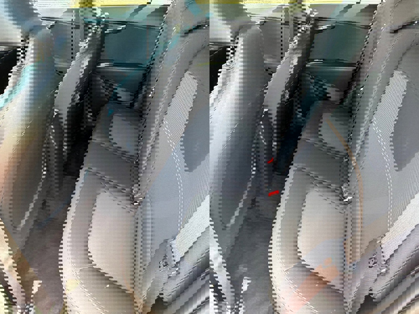 Used 2024 Kia Niro LX image 16