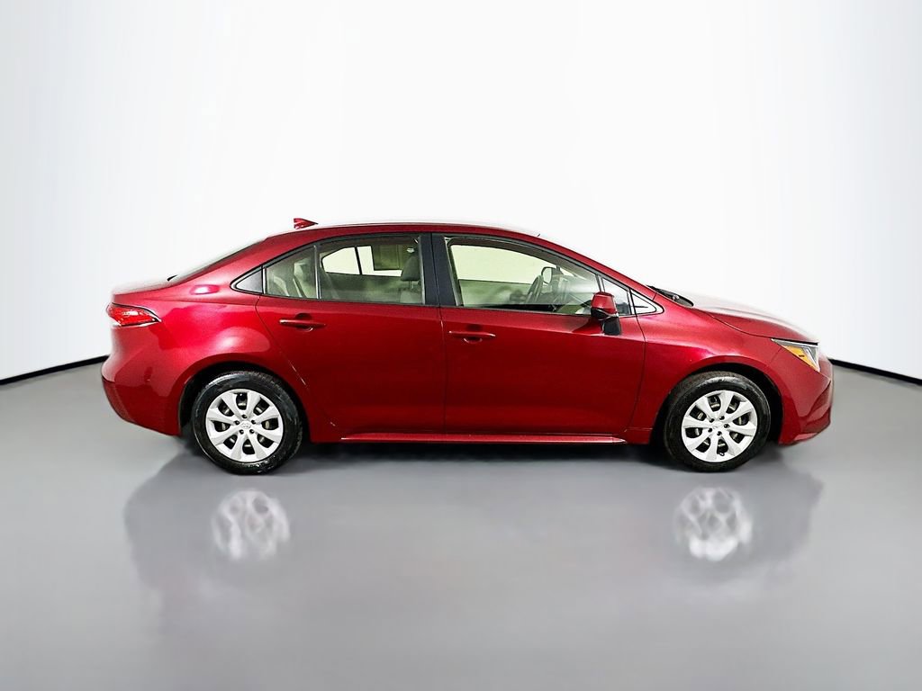 Used 2022 Toyota Corolla LE FWD image 7