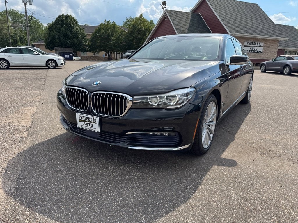 Used 2017 BMW 740i xDrive image 15