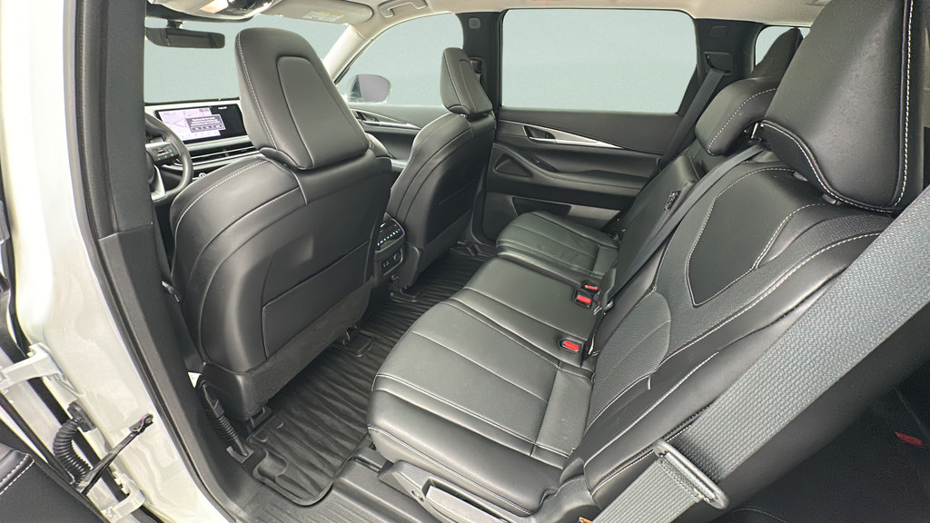 Used 2024 INFINITI QX60 Luxe AWD/4WD image 9