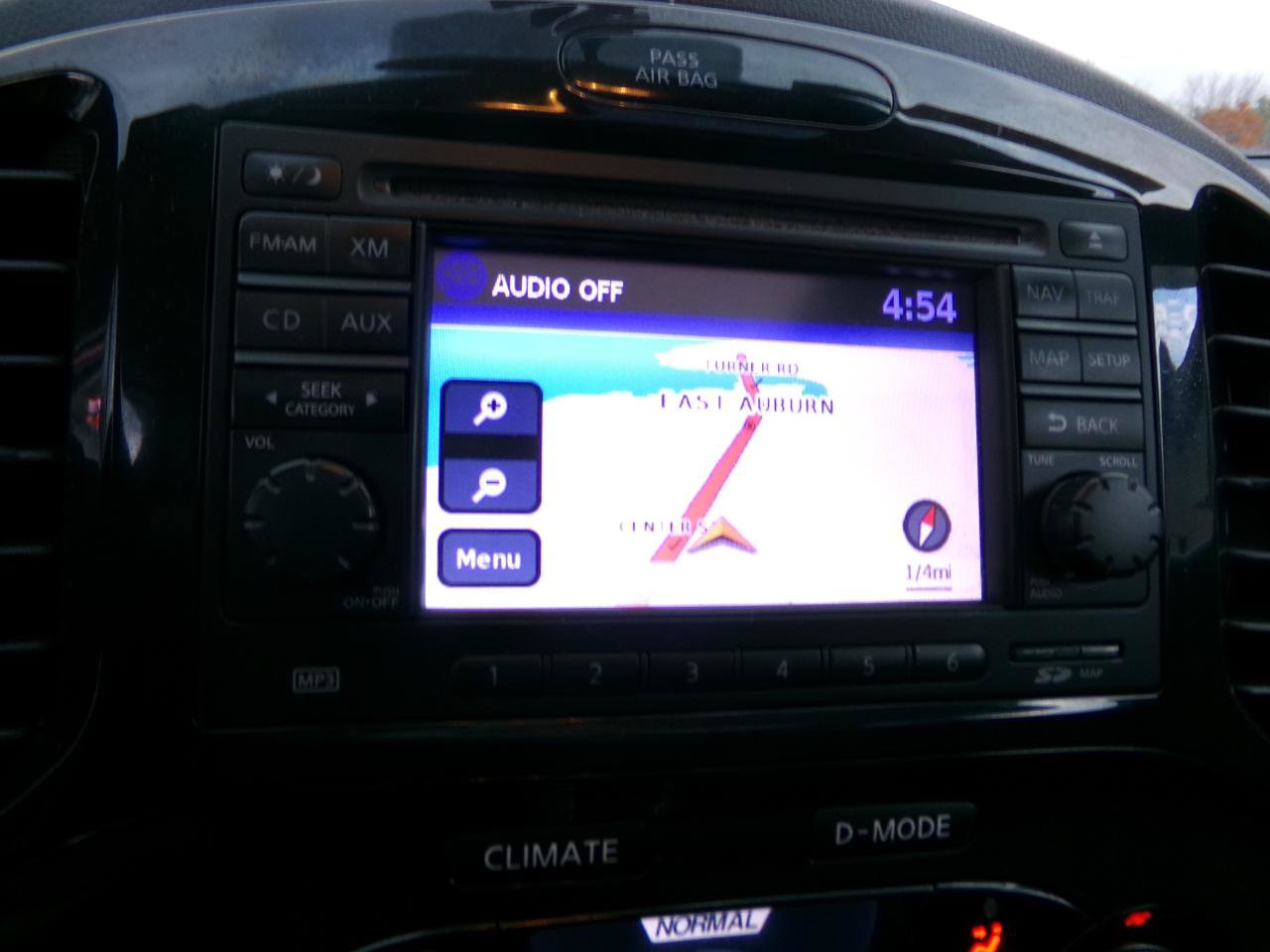 Used 2012 Nissan Juke SL AWD/4WD image 18