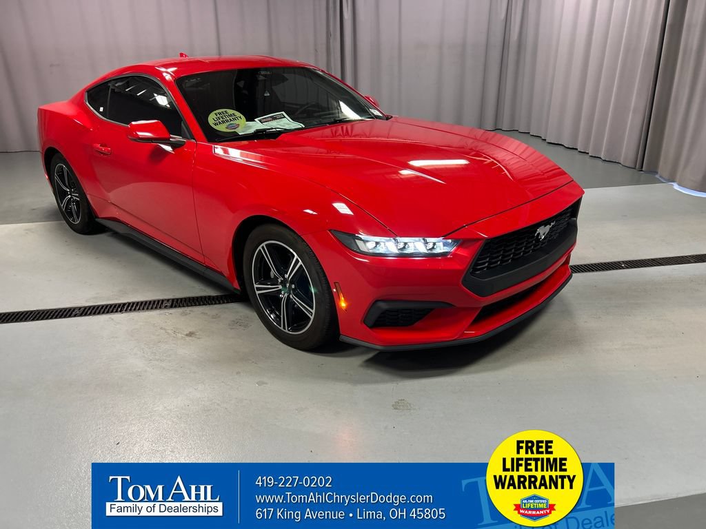 Used 2024 Ford Mustang Coupe RWD image 1
