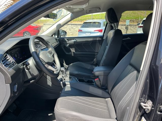 Used 2023 Volkswagen Tiguan SE FWD image 10
