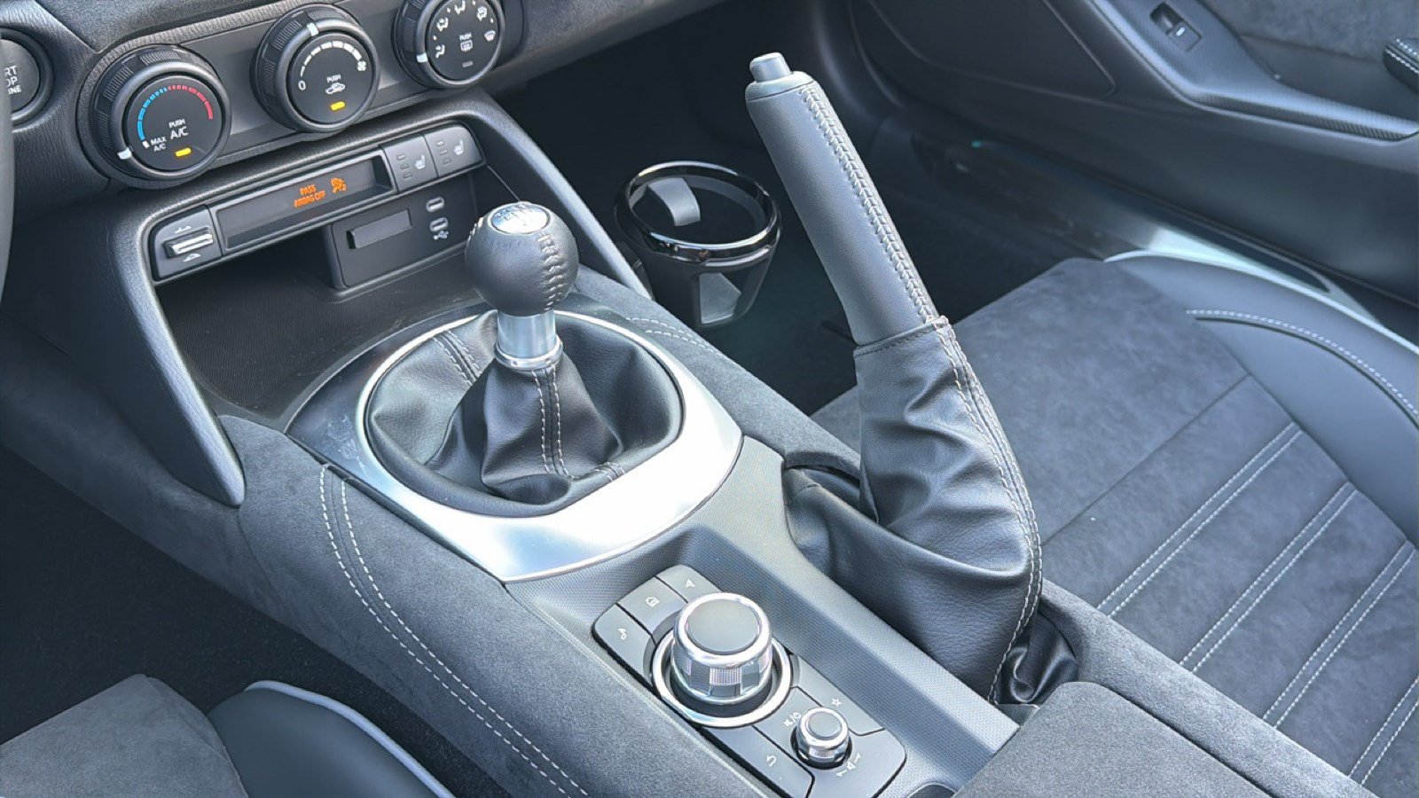 New 2026 MAZDA MX-5 Miata RF Club w/ Interior Package RWD image 25