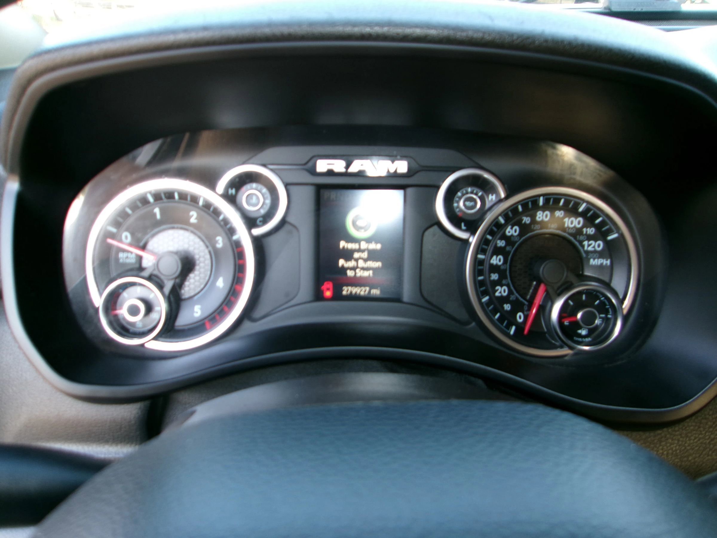 Used 2020 RAM 5500 Tradesman w/ Chrome Appearance Group image 14